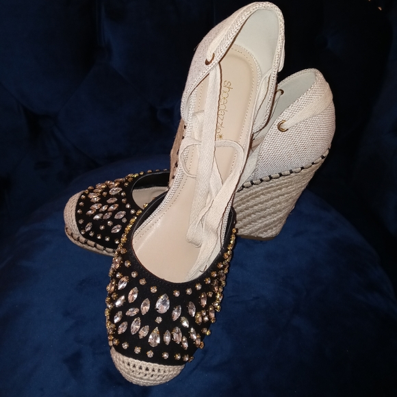 Dress Shoe - Picture 2 of 10